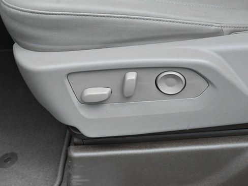 Used 2025 GMC Sierra 2500 SLT w/ SLT Premium Package image 15