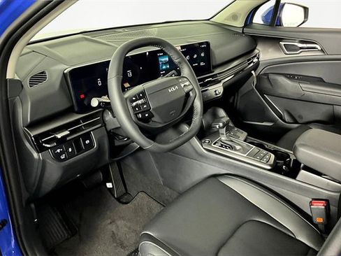 New 2026 Kia Sportage EX image 8