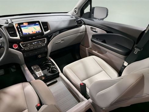 Used 2017 Honda Pilot Touring image 30