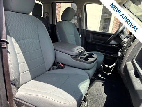 Used 2018 RAM 1500 Express AWD/4WD image 9