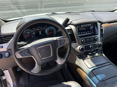 Used 2019 GMC Yukon Denali w/ Denali Ultimate Package AWD/4WD image 13