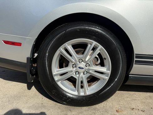 Used 2011 Ford Mustang Coupe w/ Security Pkg image 21