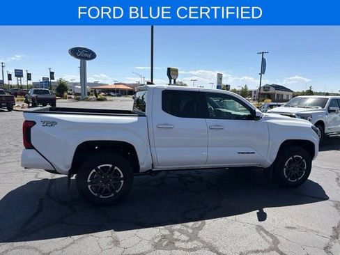 Used 2024 Toyota Tacoma TRD Sport AWD/4WD image 6