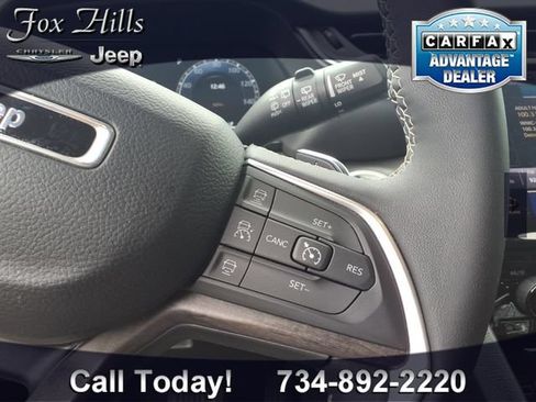 Certified 2023 Jeep Grand Cherokee Limited AWD/4WD image 18
