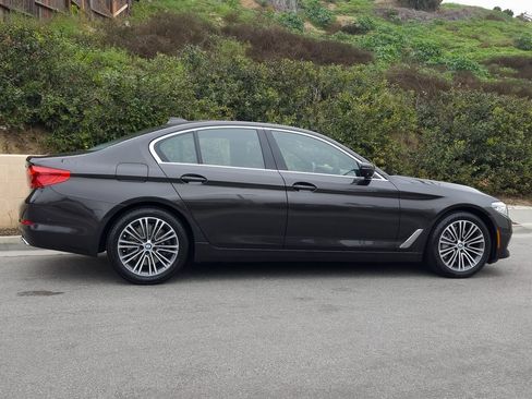 Used 2019 BMW 540i w/ Convenience Package image 4