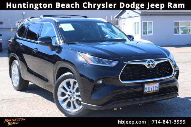 Used 2023 Toyota Highlander Limited FWD image 1