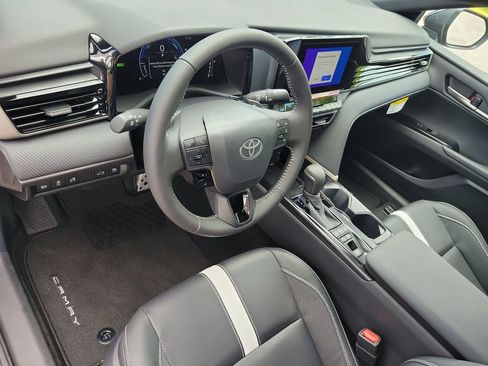 New 2026 Toyota Camry SE w/ Convenience Package FWD image 7