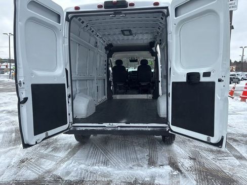 Used 2024 RAM ProMaster 2500 w/ Convenience Group image 19