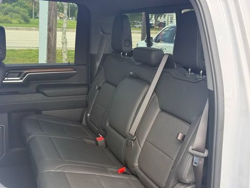 Used 2025 GMC Sierra 2500 Denali w/ Denali Reserve Package AWD/4WD image 30