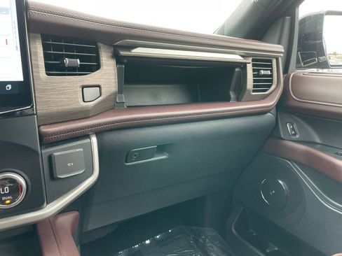 Used 2024 Ford Expedition Max Limited AWD/4WD image 54