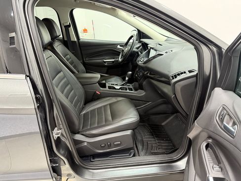 Used 2017 Ford Escape Titanium image 26
