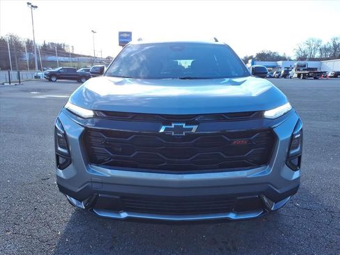 New 2026 Chevrolet Equinox RS w/ Convenience Package III FWD image 9