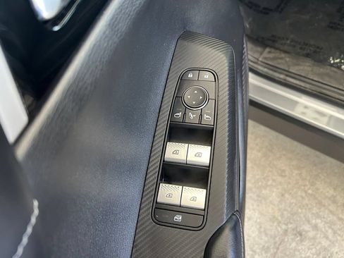 Used 2023 Mitsubishi Outlander SE FWD image 37