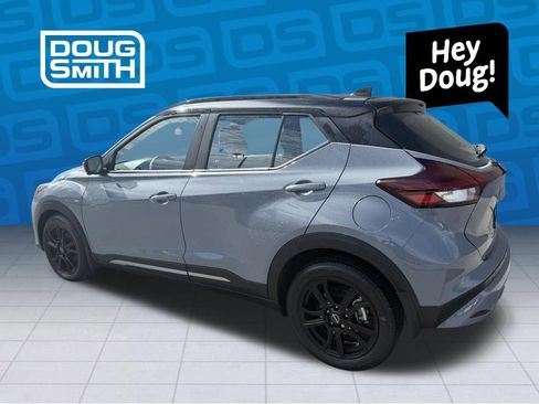 Used 2023 Nissan Kicks SR w/ SR Premium Package image 2