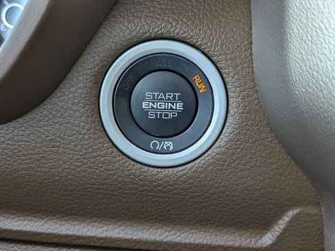 Used 2020 RAM 1500 Laramie image 28