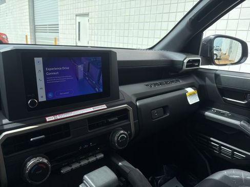 New 2026 Toyota Tacoma SR AWD/4WD image 16