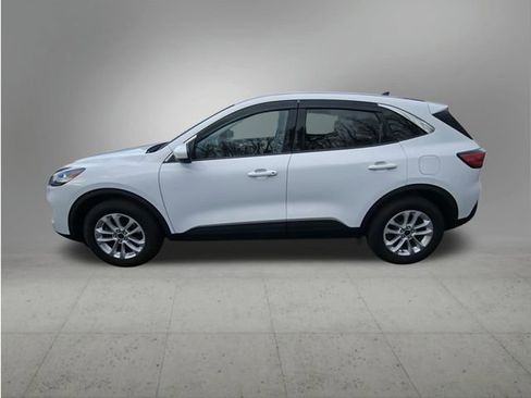 Used 2020 Ford Escape SE image 5