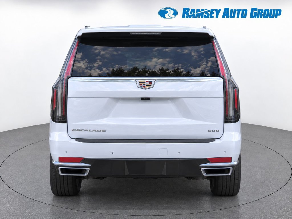 Used 2021 Cadillac Escalade Premium Luxury w/ LPO, Illumination Package AWD/4WD image 7