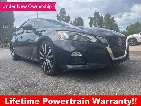 Certified 2020 Nissan Altima 2.5 Platinum FWD image 1