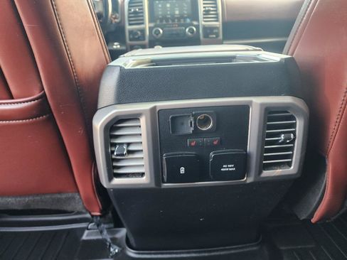 Used 2018 Ford F150 Platinum w/ Equipment Group 701A Luxury AWD/4WD image 10