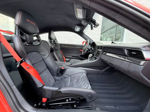 Used 2016 Porsche 911 GT3 RS image 36