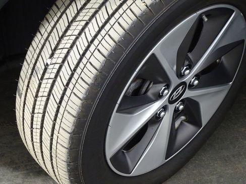 Used 2019 Hyundai Ioniq Electric image 39