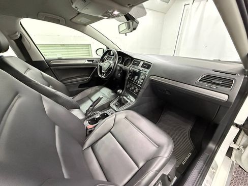 Used 2019 Volkswagen Golf Alltrack S AWD/4WD image 8