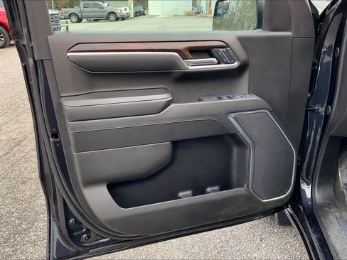 Used 2025 GMC Sierra 1500 SLT image 20