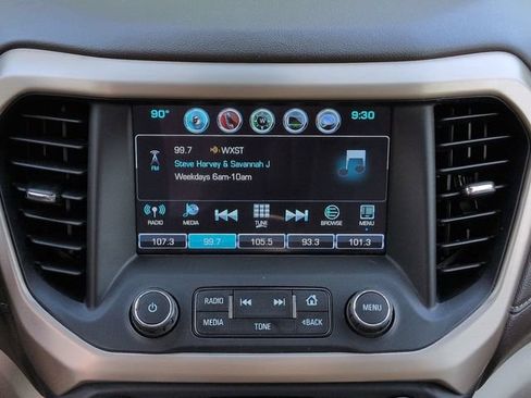 Used 2019 GMC Acadia Denali w/ Technology Package FWD image 18
