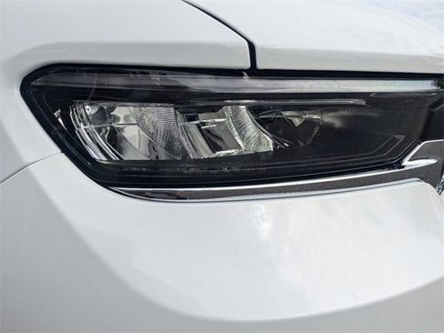 New 2025 Jeep Grand Cherokee L Laredo image 11