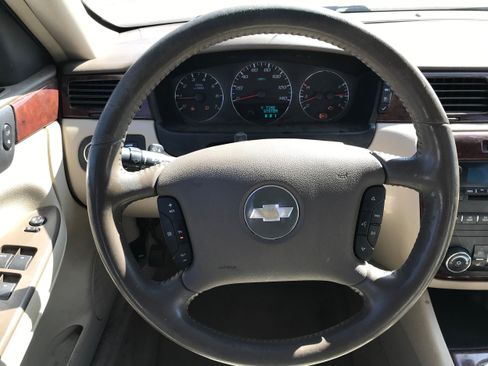 Used 2007 Chevrolet Impala LTZ FWD image 11