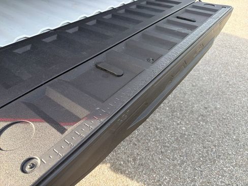 Used 2024 GMC Canyon Elevation w/ Elevation Premium Package image 10