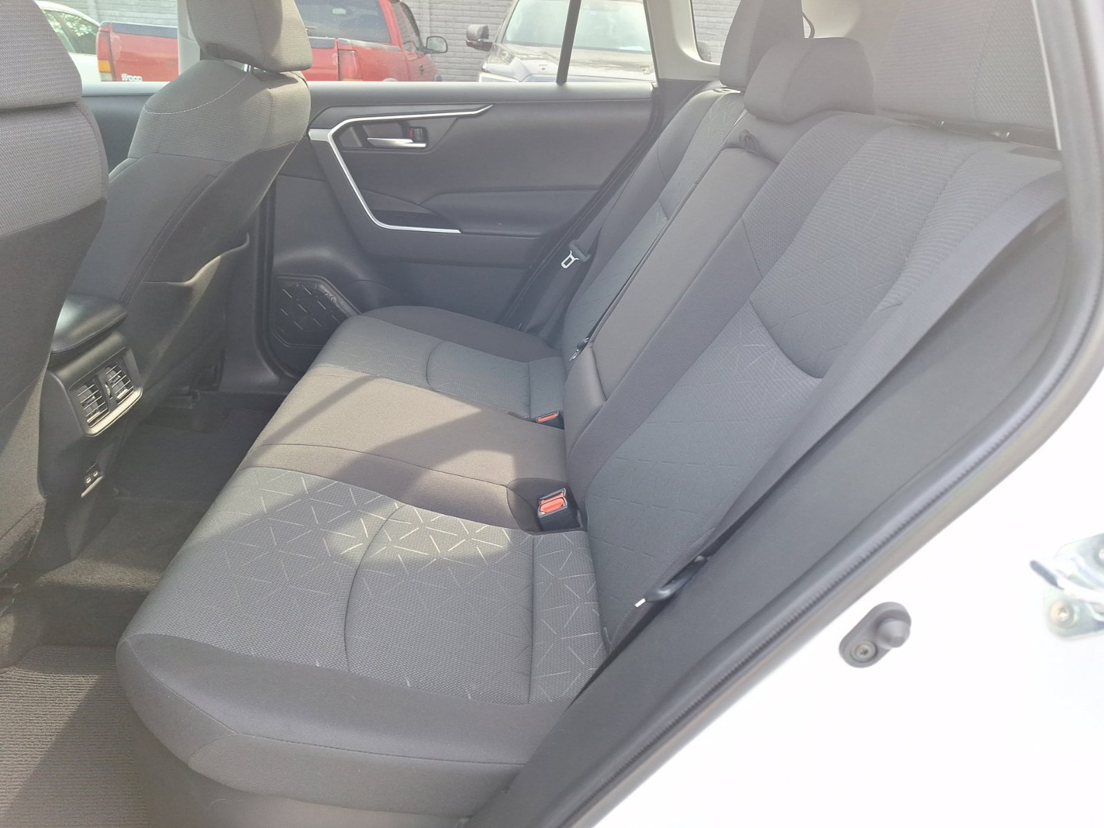 Used 2024 Toyota RAV4 XLE w/ Convenience Package AWD/4WD image 31