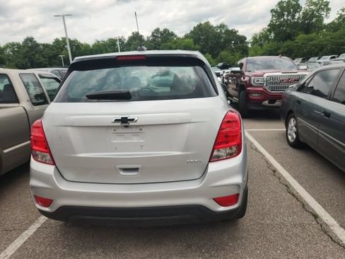 Used 2020 Chevrolet Trax LS w/ LPO, Protection Package FWD image 6