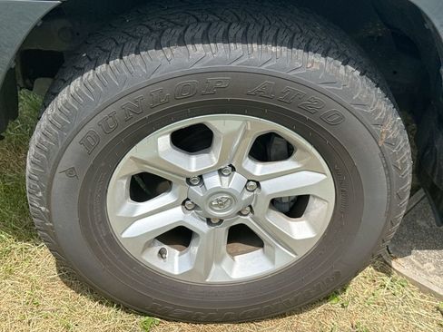 Used 2024 Toyota 4Runner SR5 AWD/4WD image 10