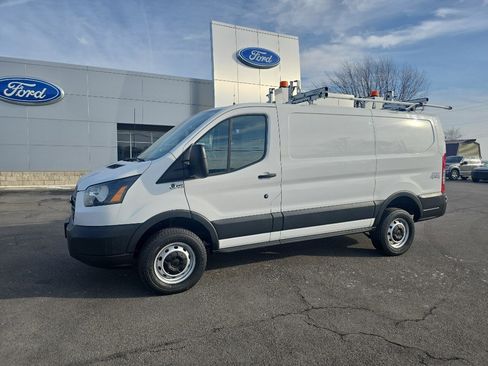 Used 2017 Ford Transit 250 130 Low Roof image 2