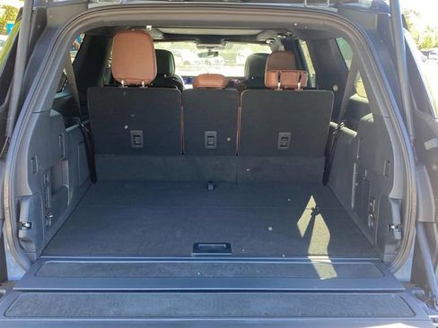 New 2026 Lincoln Navigator L Reserve AWD/4WD image 27