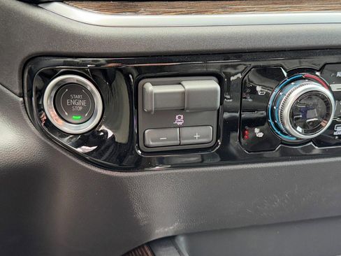 New 2026 GMC Sierra 1500 Elevation w/ Elevation Premium Package image 17