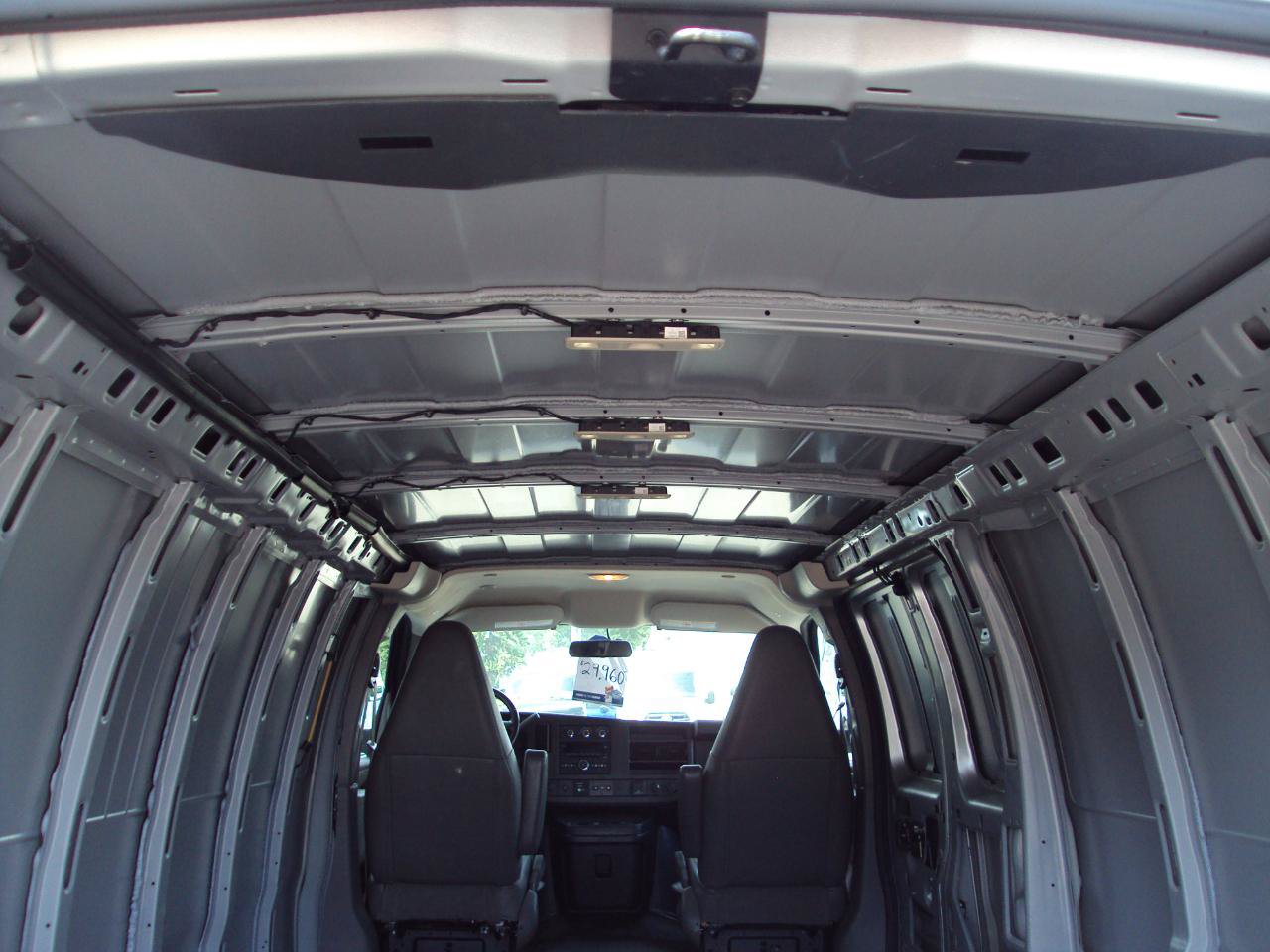 Used 2021 Chevrolet Express 3500 Extended w/ Driver Convenience Package RWD image 9