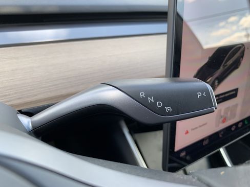 Used 2018 Tesla Model 3 Mid Range RWD image 26
