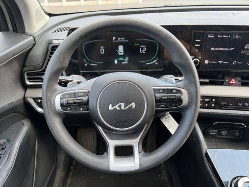 Used 2023 Kia Sportage LX AWD/4WD image 11