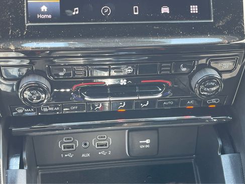 New 2025 Jeep Grand Cherokee L Altitude image 15