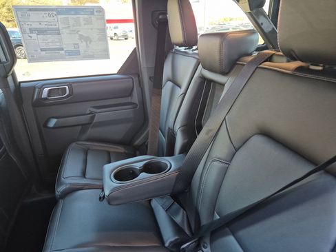 New 2025 Ford Bronco Outer Banks image 15