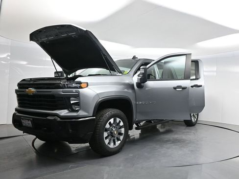 Used 2025 Chevrolet Silverado 2500 Custom w/ Custom Convenience Package AWD/4WD image 52