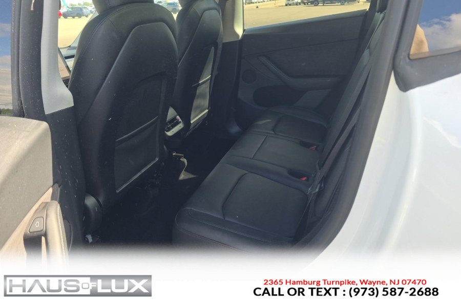 Used 2024 Tesla Model Y Long Range AWD/4WD image 5