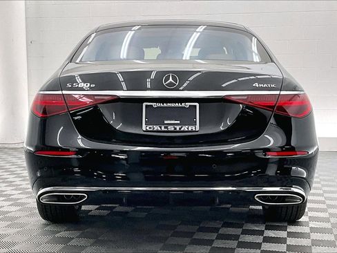 New 2026 Mercedes-Benz S 580e 4MATIC Sedan image 3