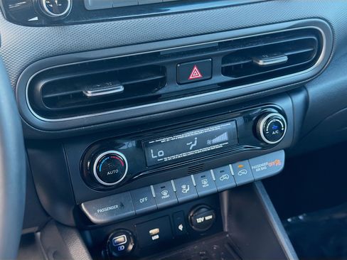 Used 2023 Hyundai Kona Limited image 13