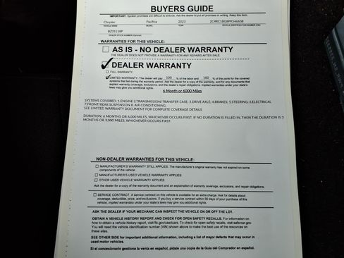 Used 2023 Chrysler Pacifica Touring-L FWD image 35
