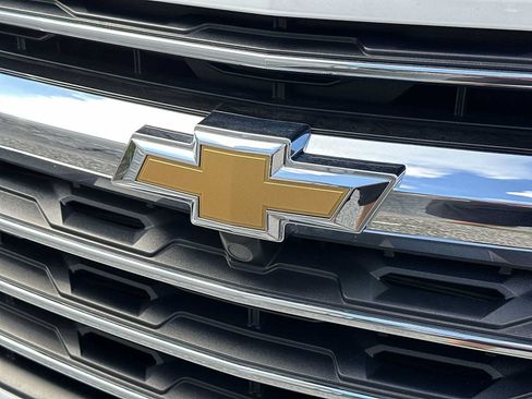 Certified 2026 Chevrolet Traverse LT FWD image 10