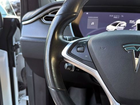 Used 2017 Tesla Model X 75D image 25